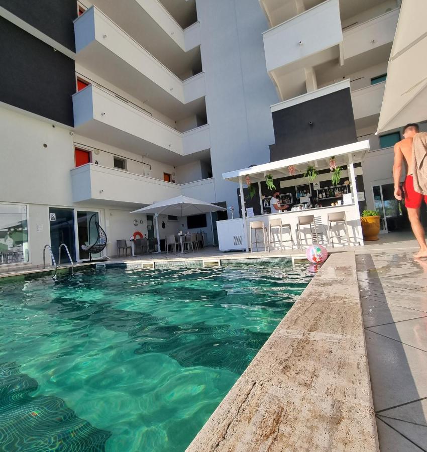 Nero D'Avorio Apartments Rimini Exterior photo